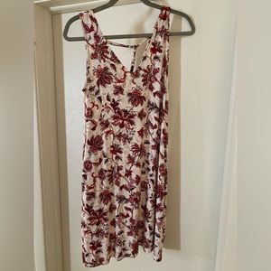 V-neck tank flower dress w/pockets - size Small